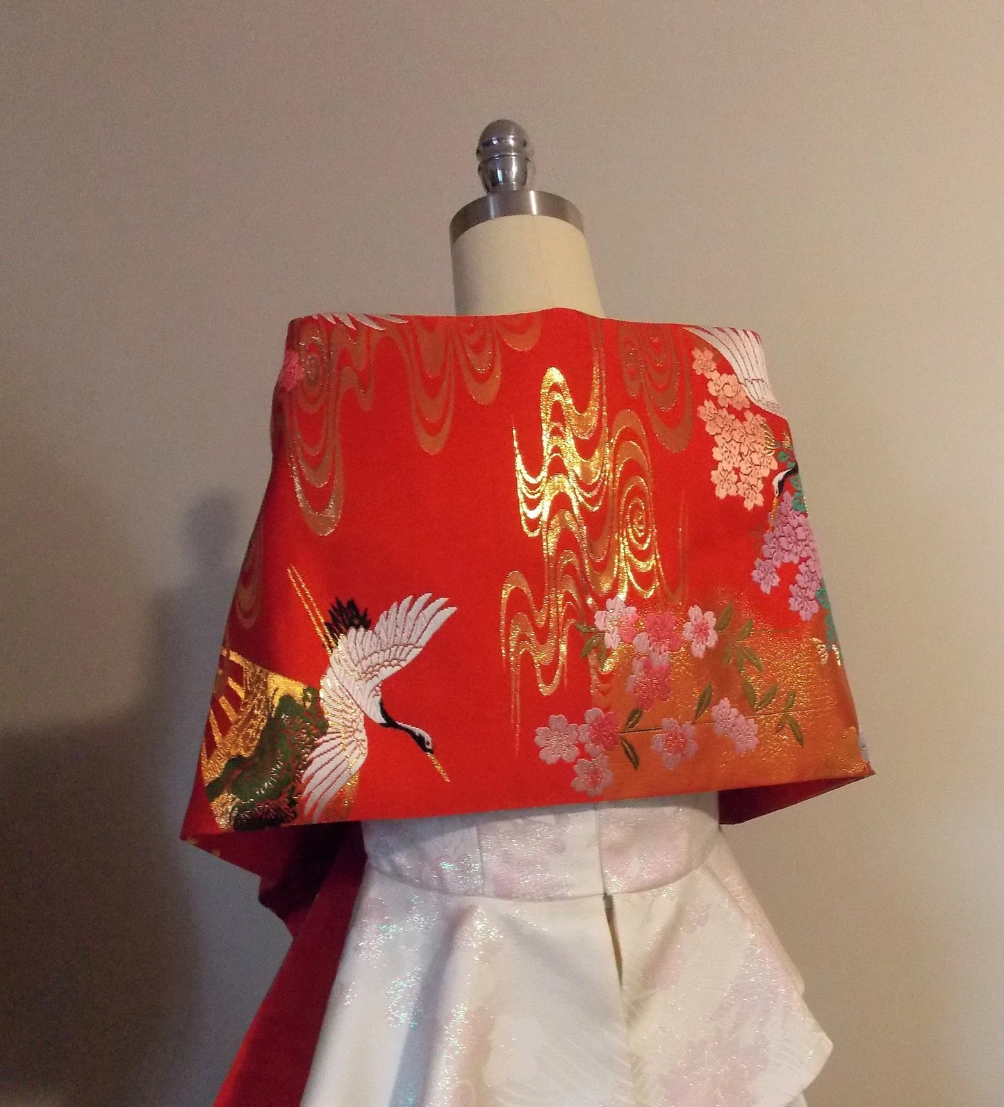 KIMONO Schal Hochzeit Vintage UCHIKAKE Seide Gold Brokat rot gold rosa SAKURA Kirschblüte Kranich Blume auf Bestellung gefertigt