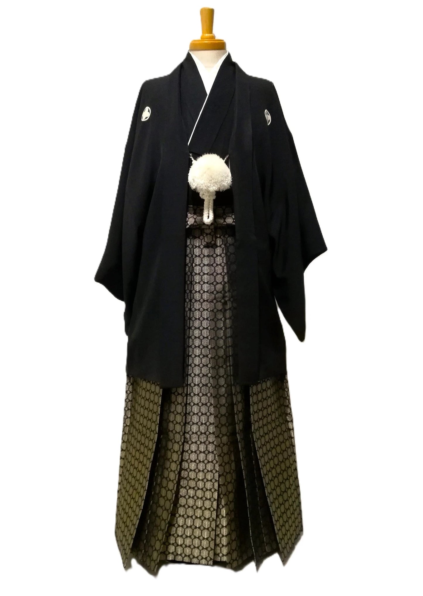 Men's kimono L XL Four piece set #21 vintage MONTSUKI Hakama Kimono Haori Juban Black Gold HAKAMA size l xl ready to ship